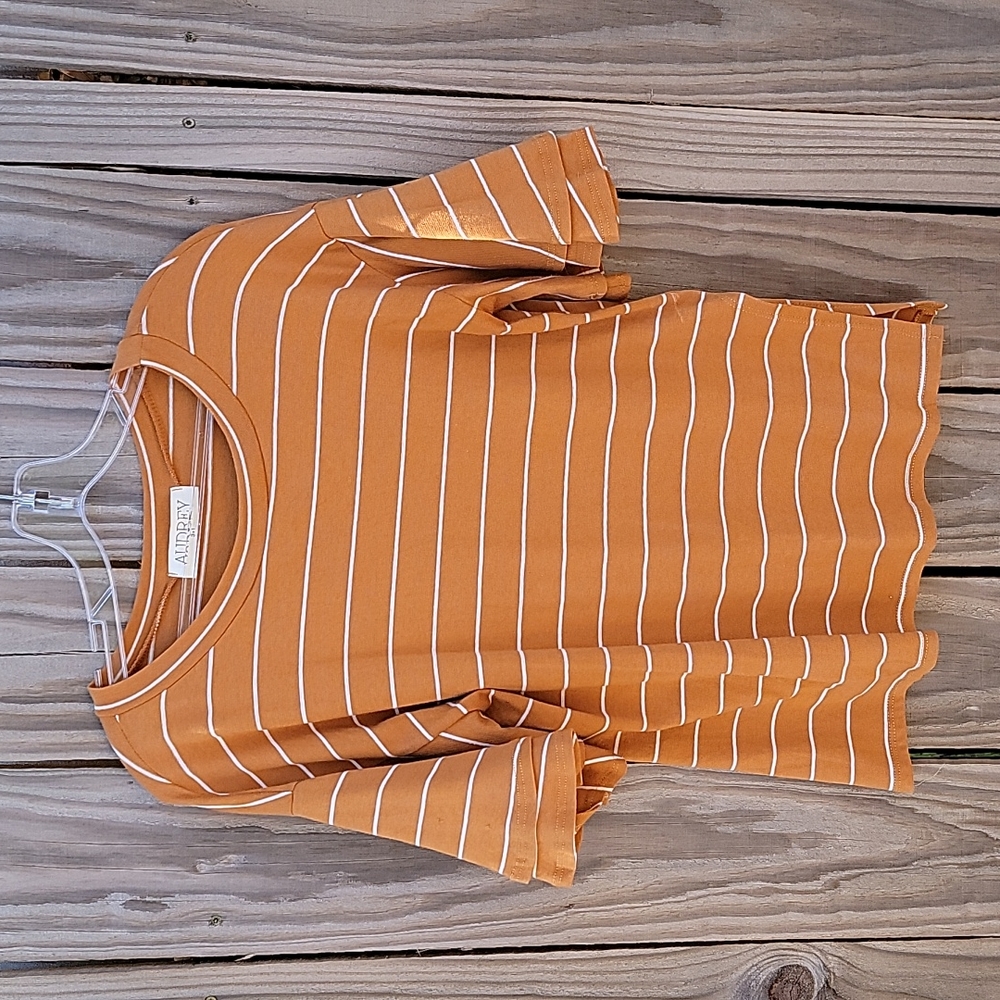 Nwot! Burnt Orange & White Striped top with fun sleeve/perfect gameday/holiday